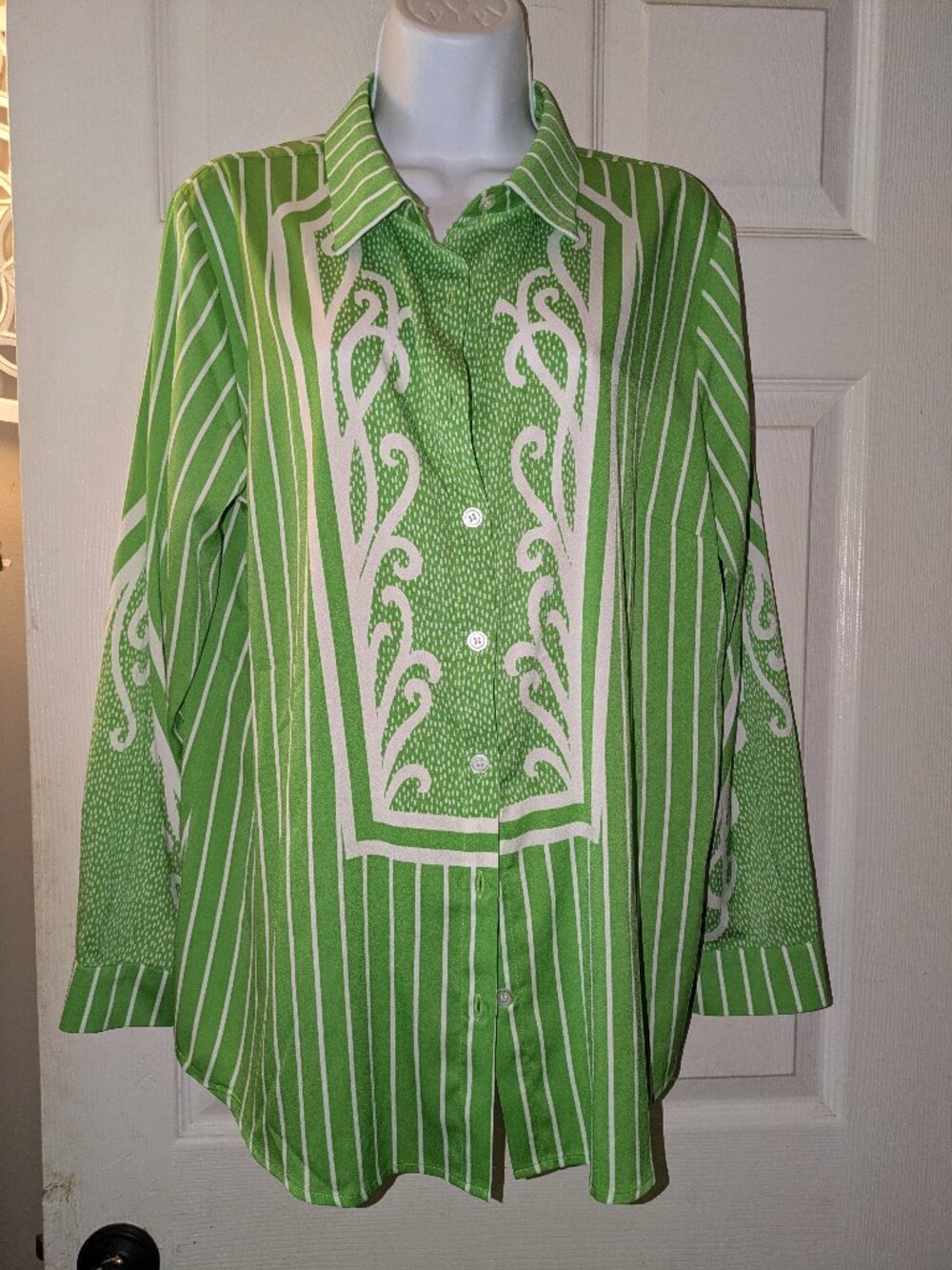 Women button-up shirt size large